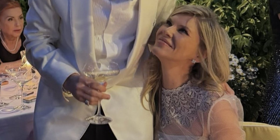 Isplivale privatne slike sa svadbe Meline Džinović: Ona u crnom, ne skida osmeh sa lica, a dekoracija...