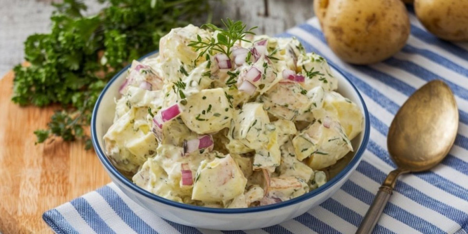 Salata koja savršeno ide uz roštilj: Zasitna i osvaja punoćom ukusa