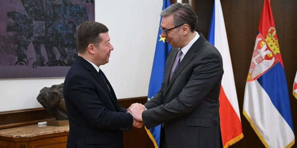 Vučić se sastao sa Okamurom: Nastavićemo da unapređujemo saradnju u svim oblastima