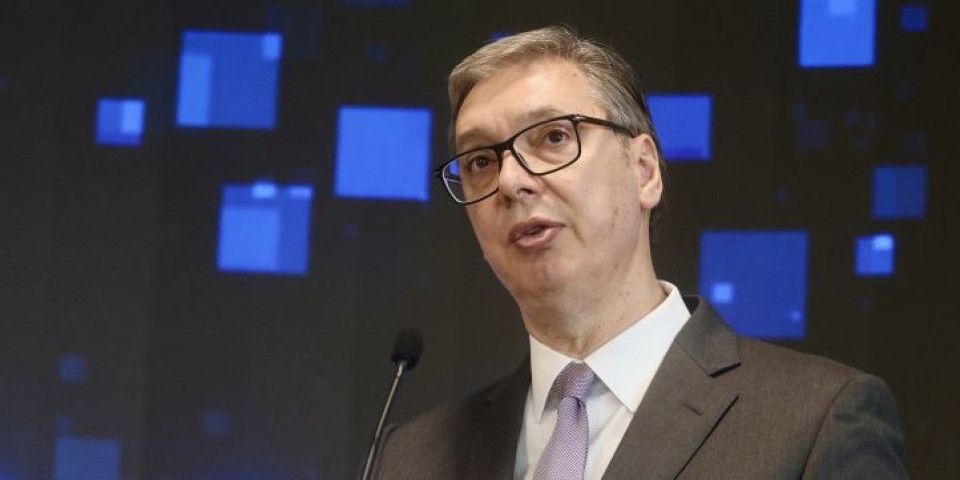 Vučić upozorava: Niko ne objašnjava zašto je formiran vojni pakt!
