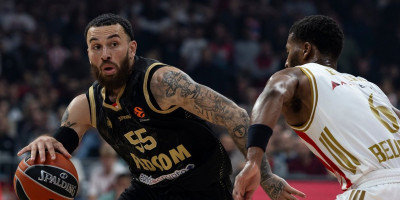 Majk Džejms napravio haos posle isključenja: Sugerisao dvojici abaligaških sudija da su plaćeni