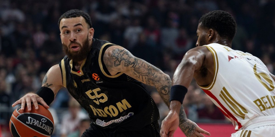 Majk Džejms napravio haos posle isključenja: Sugerisao dvojici abaligaških sudija da su plaćeni