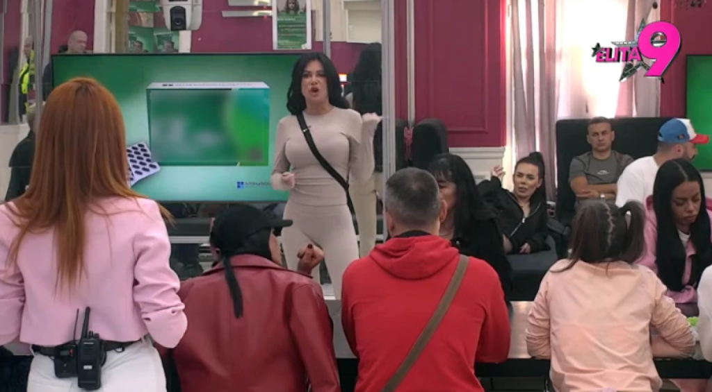 Nakon monstruoznih uvreda Asmin udario i na Stanijinog brata - Starleta u suzama