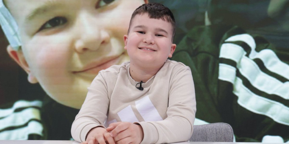 "Molimo Boga samo da ga vidimo zdravog": Roditelji malog Andrije (8) prvi put otvoreno o bolesti sa kojom se bori (VIDEO)