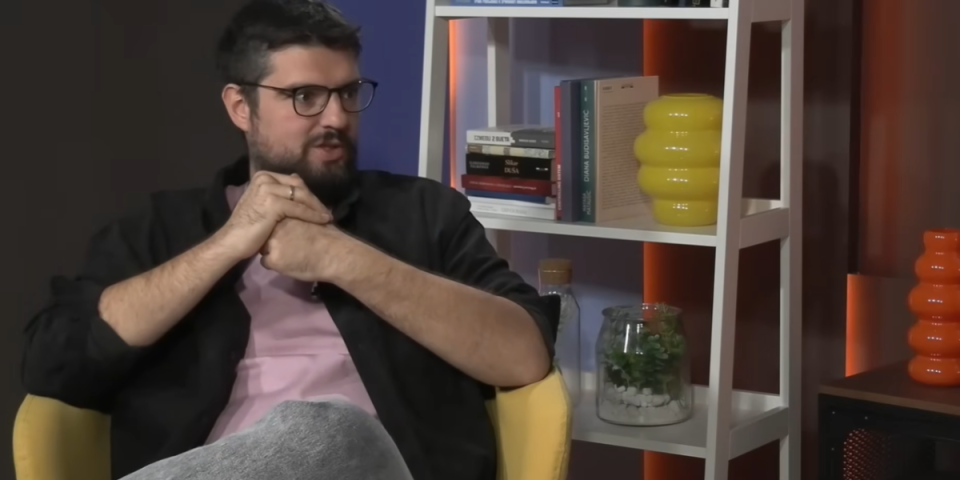 Koji je to nivo bezobrazluka?! Marjanoviću smeta mali štand SNS-a, a ne vidi 25.0000 nelegalnih skupova "blokadera"