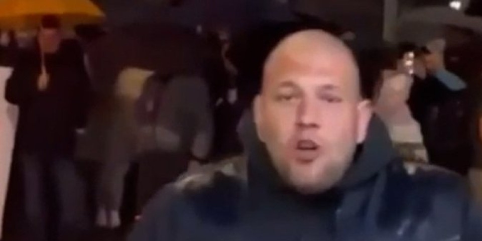 "Dobar dan" usred noći: Blokaderi izgubljeni u prostoru i vremenu (VIDEO)