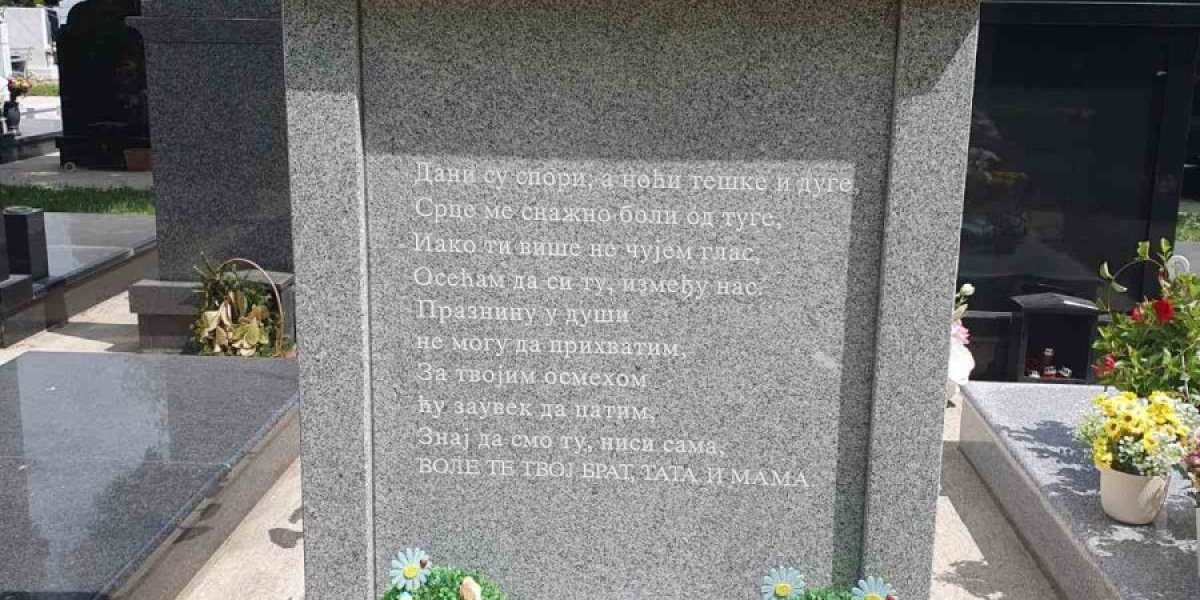 Pomen žrtvi masakra u OŠ Vladislav Ribnikar