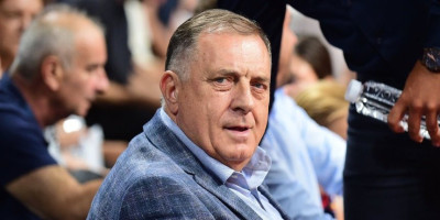 (FOTO) Dodik upoznao jednog od najvećih košarkaša: Lepo je sresti velikane igre koju svi volimo