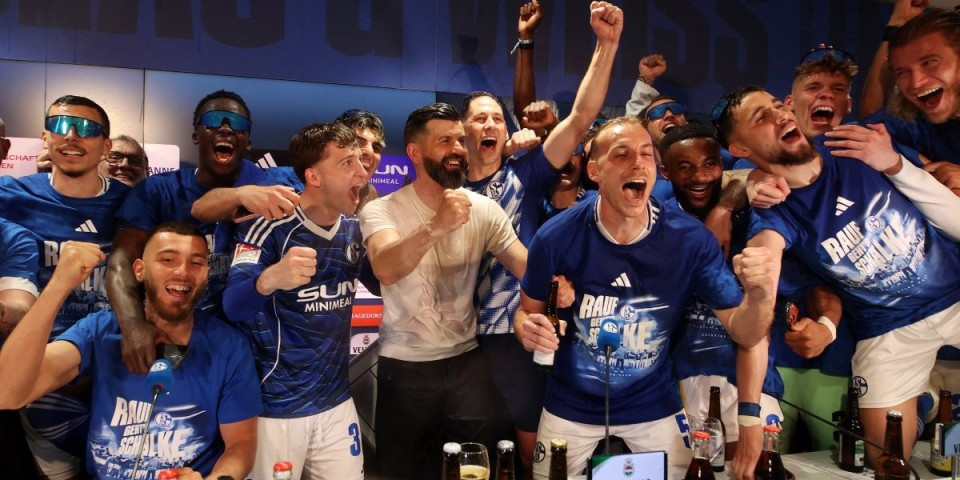 Ori se Halid Bešlić, slavlje do zore... Edin Džeko i Šalke se vratili u Bundesligu (VIDEO/FOTO)