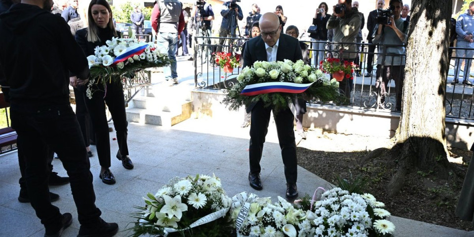 Vučević zgrožen ponašanjem blokadera na pomenu žrtvama u Malom Orašju i Duboni