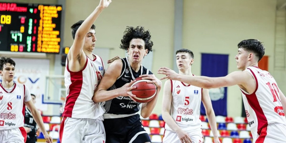Partizan pobedio Zvezdu i osvojio treće mesto: Vodila se velika borba, evo ko je presudio