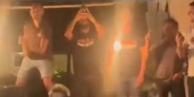 Hit snimak, ovo morate da pogledate: Afrikanac dohvatio mikrofon, a ono šta je zapevao će vas šokirati (VIDEO)