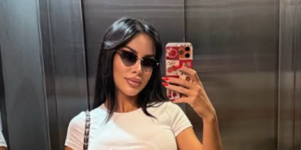 Aleksandra Subotić spremna za novu avnturu - Starleta spakovala kofere (FOTO)