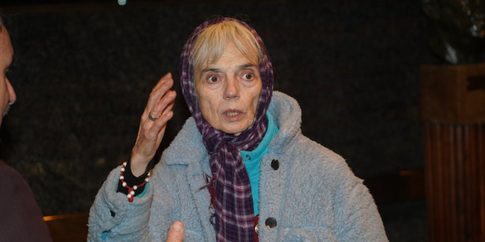 Glumica beskućnica iz Kneza bila je prava seks bomba: Svi je znate u ovoj ulozi iz "Žikine dinastije" (FOTO)