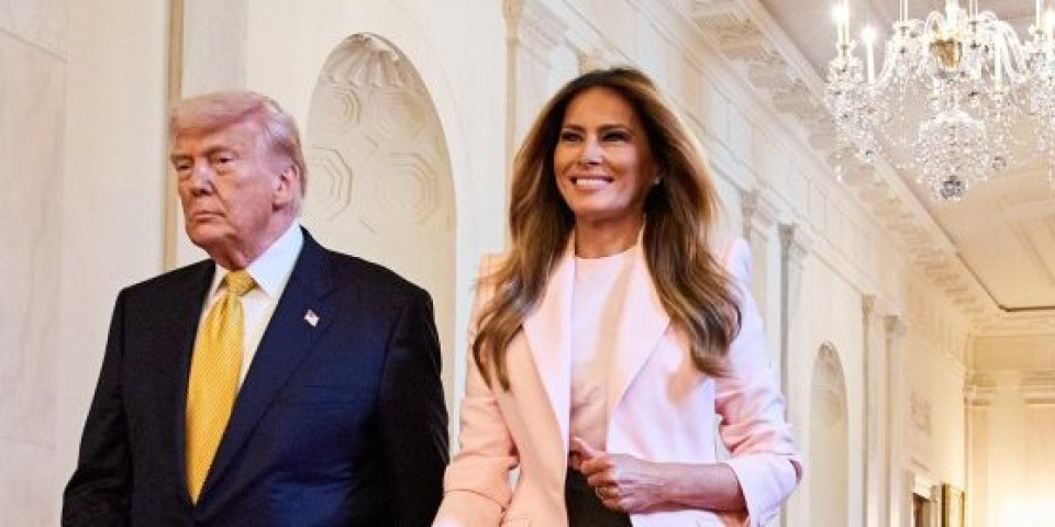 Melanija kao milion dolara: Prva dama privukla sve poglede - figura zbog koje padaju vilice (FOTO)