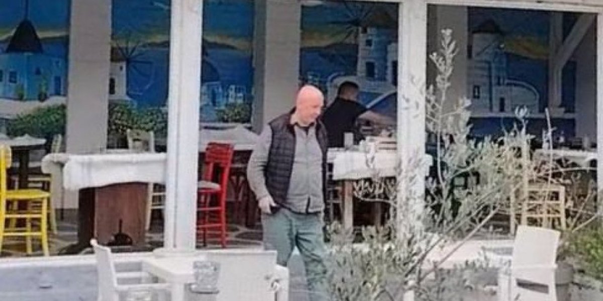 Predrag Rankovic Branko Ružić i Predrag Ranković Peconi u grčkom restoranu - Informer.rs