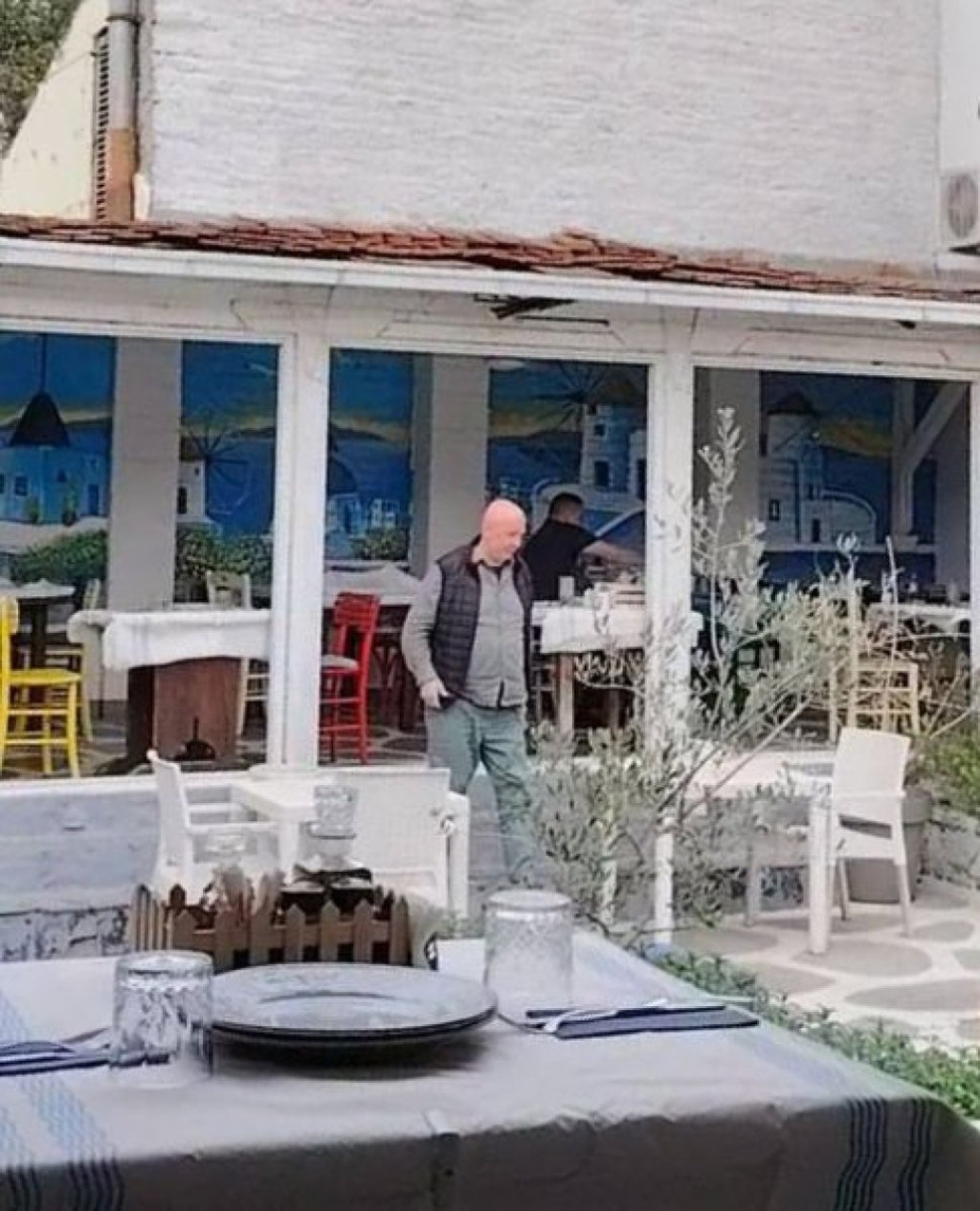 Predrag Rankovic Branko Ružić i Predrag Ranković Peconi u grčkom restoranu - Informer.rs