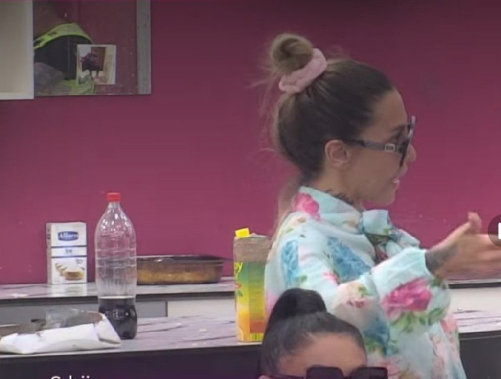 "Ti si majka monstrum": Aneli otkrila šta će uraditi sa malom Norom, a onda pljunula Asmina