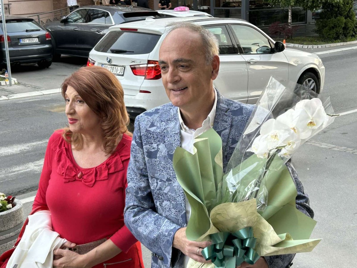 Sin Bilje Jevtić i Ace Ilića završio fakultet i zaposlio se