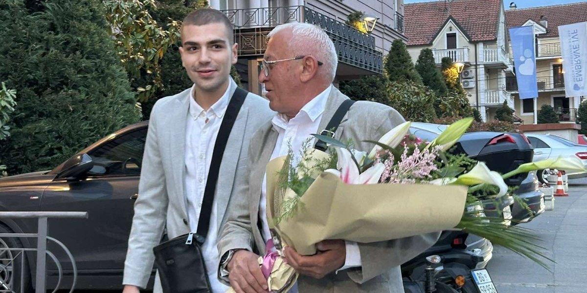 Era Ojdanić sa unukom Andrijom