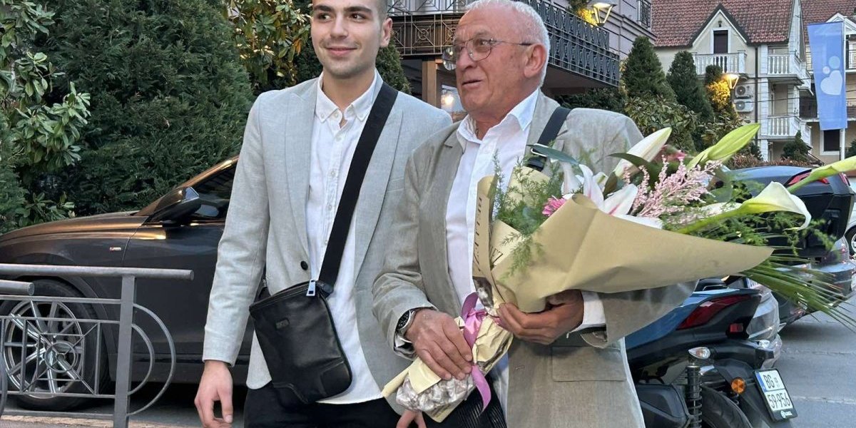 Era Ojdanić sa unukom Andrijom