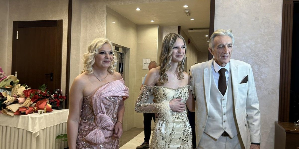 Silvija, Rebeka i Mirko Kodić