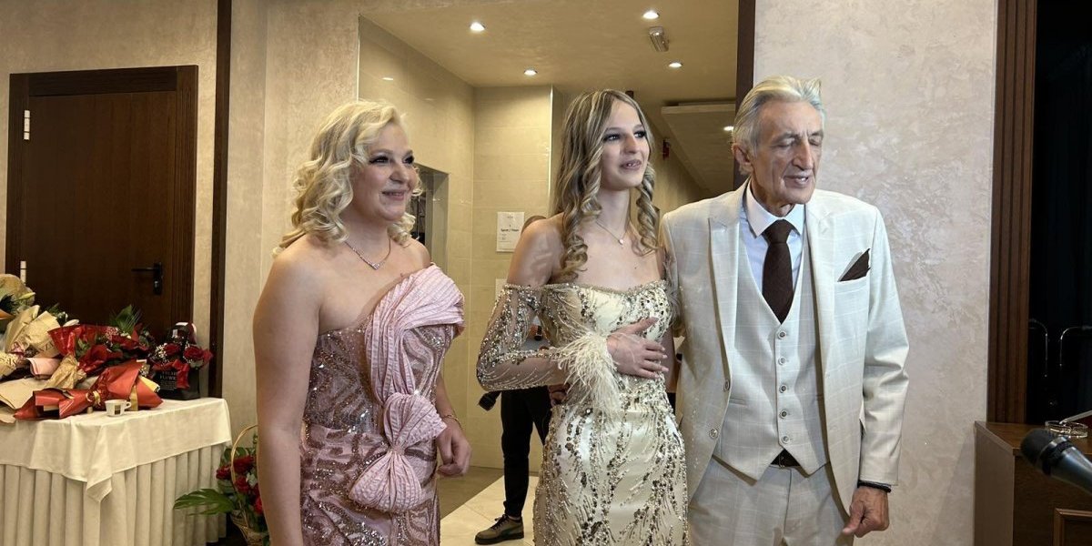 Silvija, Rebeka i Mirko Kodić