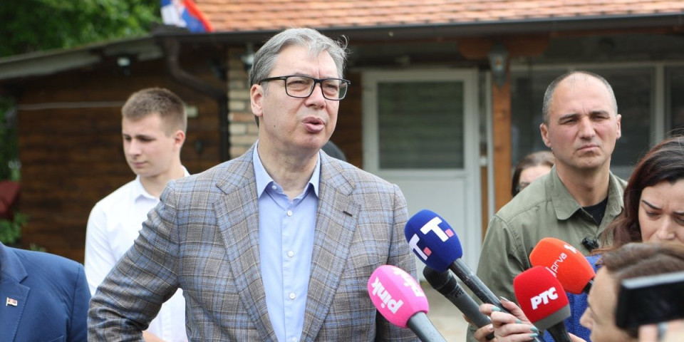Džaba im kafa u Briselu! Vučić o Đokiću: Reci lepo da si političar, a ne da se kriješ iza titule rektora