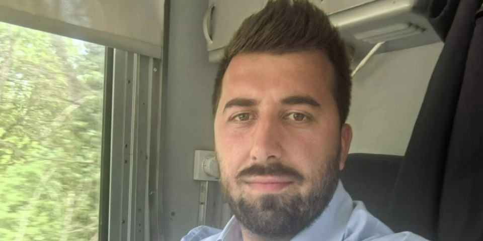 Herojski čin mašinovođe iz Zaječara: Zaustavio voz da spase štene sa pruge, pa mu pružio topli dom!