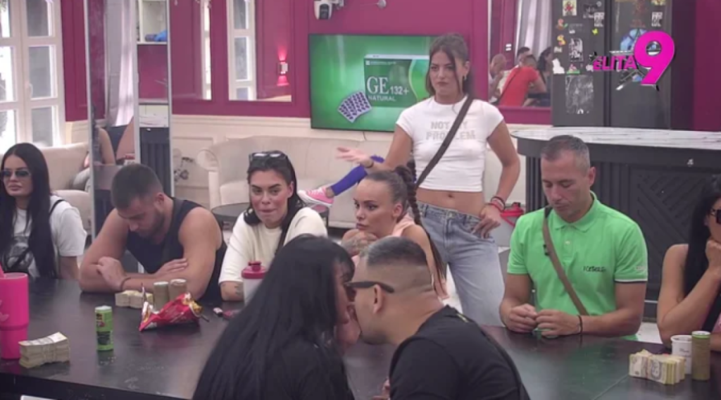 Stanija se slomila! Plače na sav glas, kao metak izletela iz Bele kuće (VIDEO)