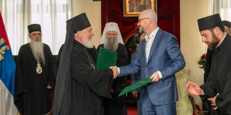 Kompanija NIS poklanja SPC zemljište manastira Vojlovica u Pančevu
