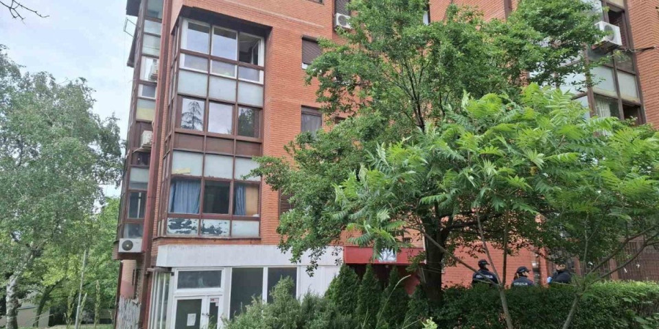 Prvi snimci sa mesta jezivog zločina na Čukarici: Žena na svirep način presudila mužu, detalji lede krv (FOTO/VIDEO)