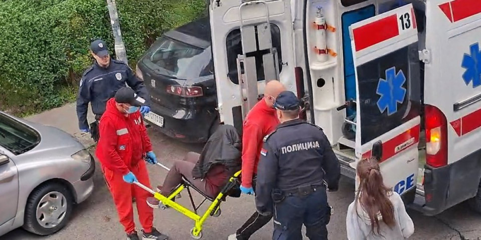 Pomahnitala žena sa Čukarice savladana: Nakon ubistva policija je odvela, ali ne u pritvor (FOTO/VIDEO)