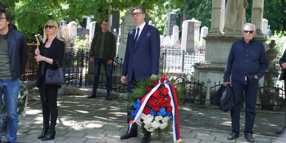 Cela Srbija ispratila Cveleta! Džaja i Mijatović jedan pored drugog, predsednik Vučić se oprostio od legende