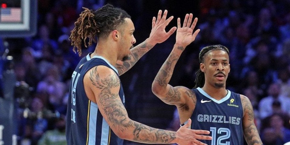 Tragedija: Preminuo poznati NBA košarkaš (29)