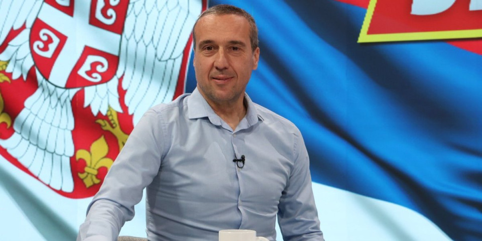 Šokantne slike: Mladen Mijatović objavio detalje velike zaplene - Luksuzna kola, skupi satovi i gomila novca pali u ruke policije (FOTO)