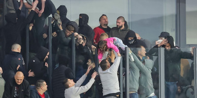 Jeziva scena sa "Lagatora": Devojčica umalo povređena u obračunu navijača!
