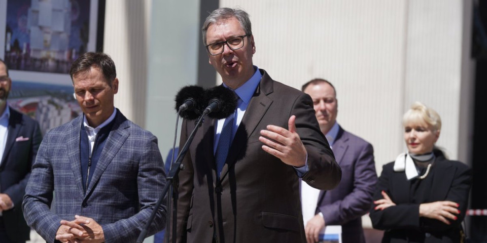 Udarno! Vučić se danas u 11 časova obraća javnosti Crne Gore – očekuju se ključne poruke