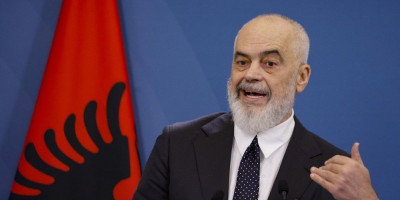 Rama nastavlja sa šok izjavama: J****e se, nisam albanski Kum!