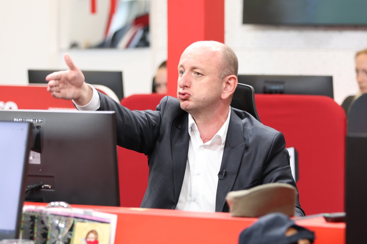 Slušajući rektorku mislio sam da ću doći među kentaure! Ovakav govor može da održi samo Milan Knežević: A dođeh među čestite ljude (VIDEO)