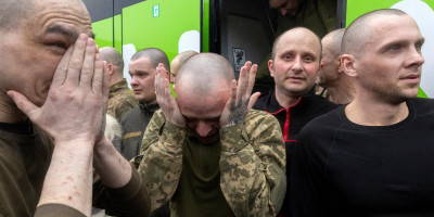 Putin zbog Trampa pustio i azovce iz Marijupolja: Počela velika razmena 2.000 zarobljenika (FOTO)