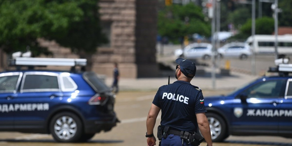 Drama pred gradski derbi! Stigla dojava o bombi, policija našla sumnjivi uređaj na stadionu
