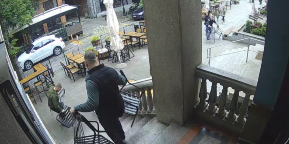 Bruka blokadera u Kragujevcu! Krali stolice iz Doma omladine za propalu tribinu?! (VIDEO)