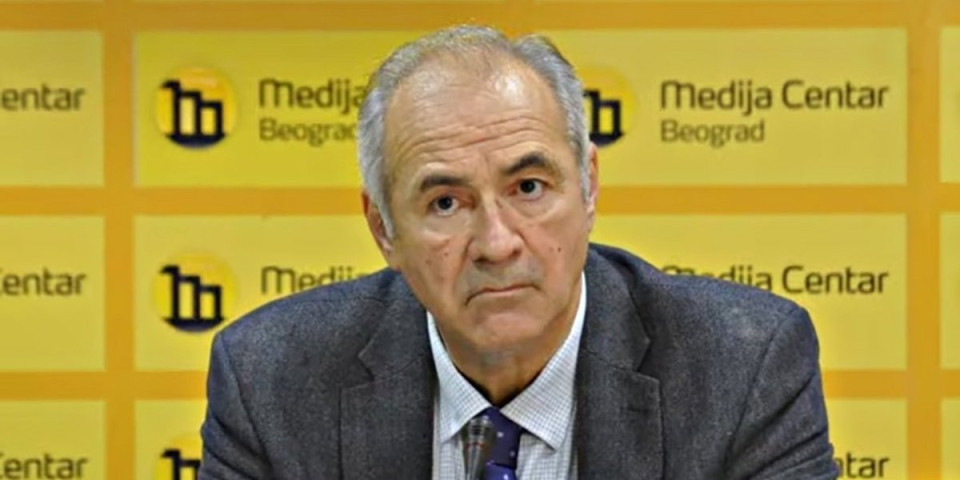 Šok nad šokovima! Evo šta je blokaderski profesor  Lompar rekao o srpskoj zastavi (VIDEO)
