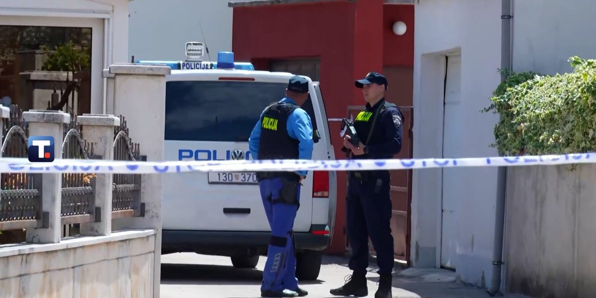 Policija ispred kuće u kojoj se dogodilo ubistvo