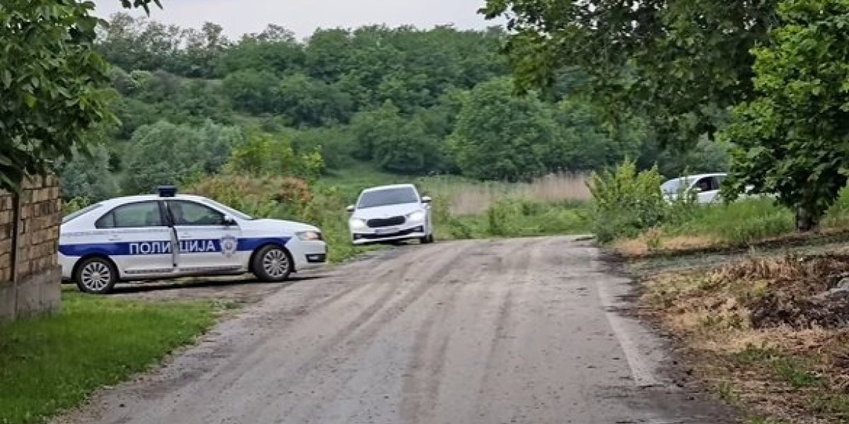 Policija kod Jarkovačkog jezera