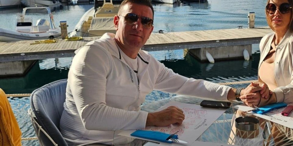 "Ostaješ moje večno nedostajanje": Boske se oprostio čituljom od majke preminule u Brčkom