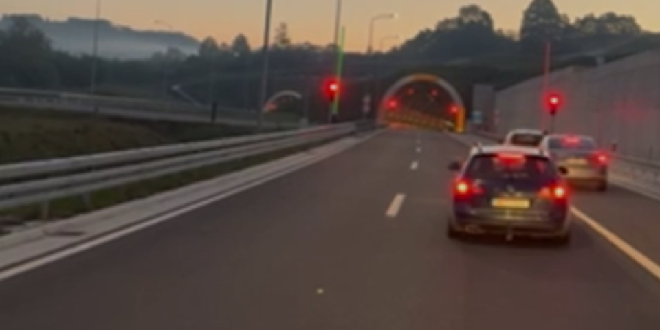 Aktivirano hitno upozorenje u tunelu Laz! Ovaj čovek nije normalan (VIDEO)