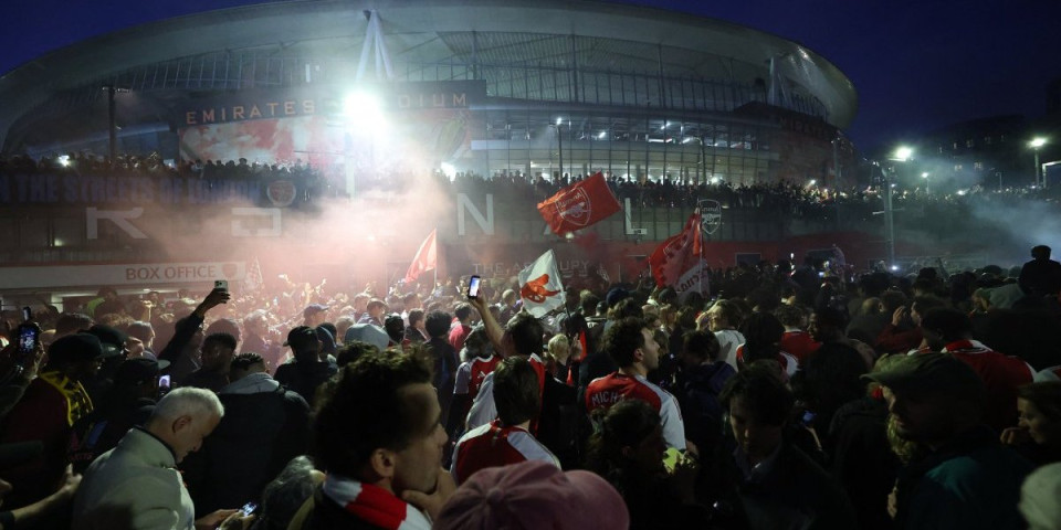 Ludnicaaaaa: Pogledajte reakciju fudbalera Arsenala, za ovo se živi (VIDEO)