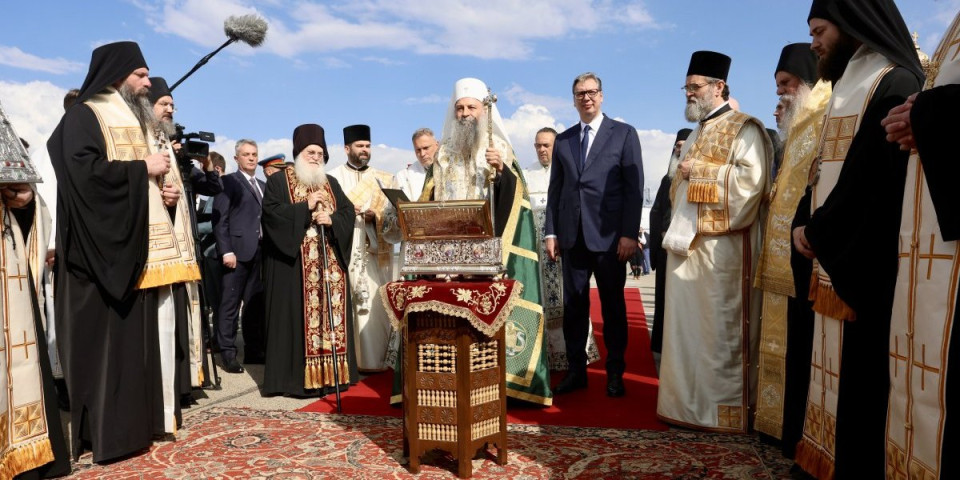 Za Srbiju ovo predstavlja veliku nadu! Vučić dočekao Pojas Presvete Bogorodice